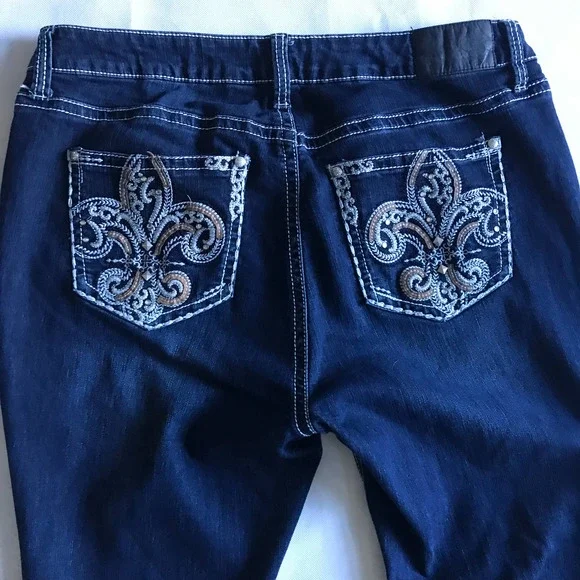 SoundGirl Size 16 Embellished Denim Jeans Fleur de lys Juniors Plus NEW - Picture 1 of 9